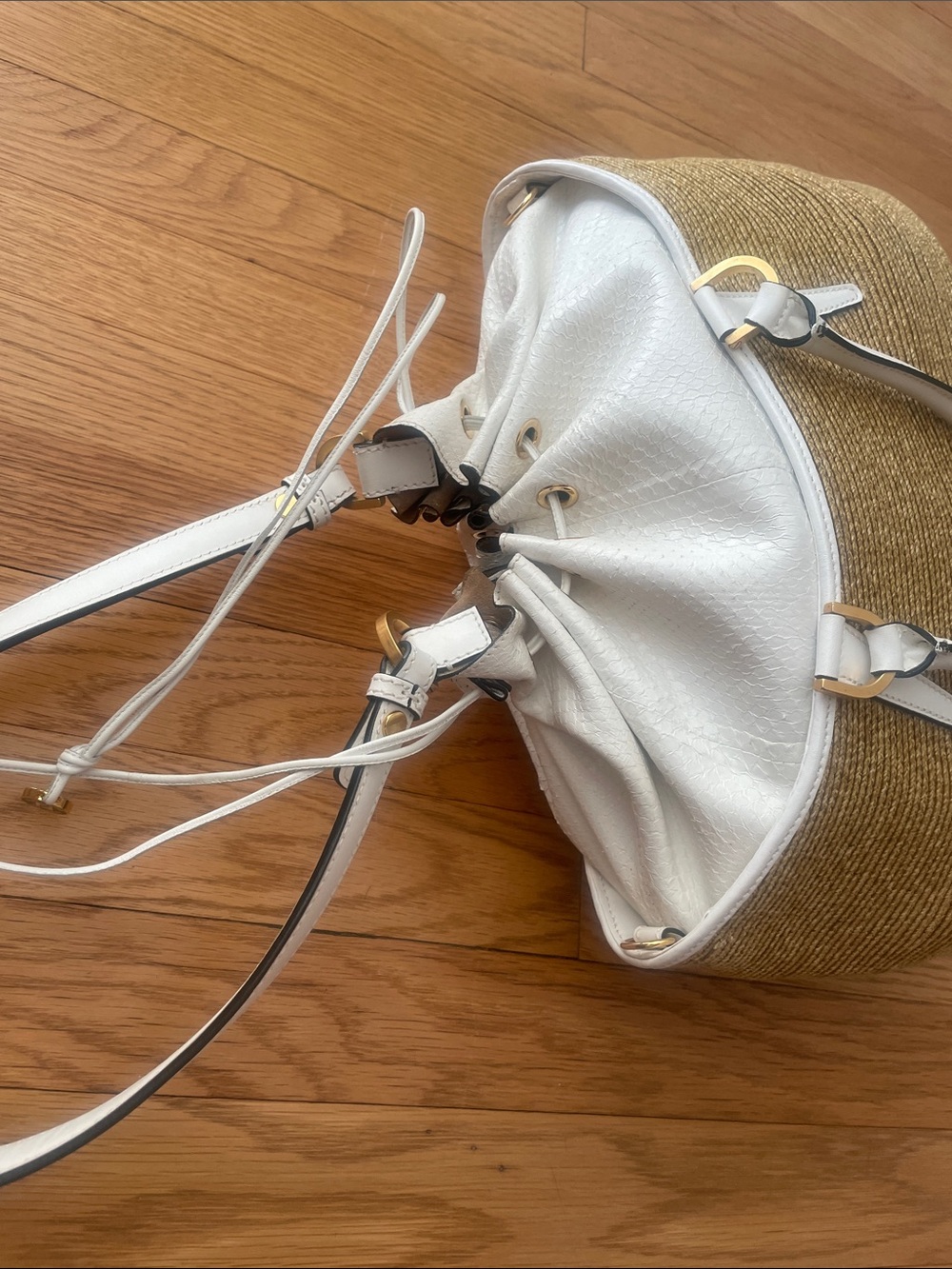 Fendi White & Tan Tote Authentic - Picture 13 of 15